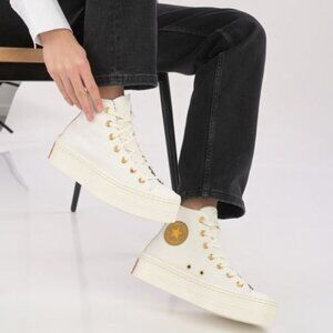 Converse Chuck Taylor All Star Lift Platform Women's Sneakers Size 6.5